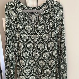 BEAUTIFUL WHITE HOUSE BLACK MARKET